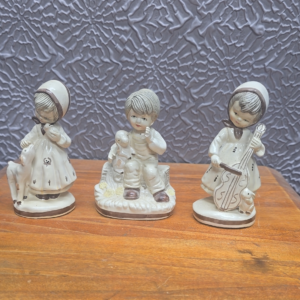 Vintage Ceramic Children Figurine Set - White and Brown